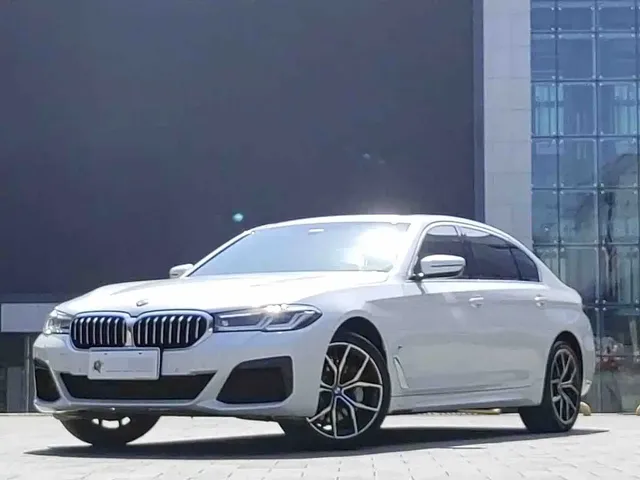 BMW 5 Series 2022 Facelift 530Li Premium M Sport Package
