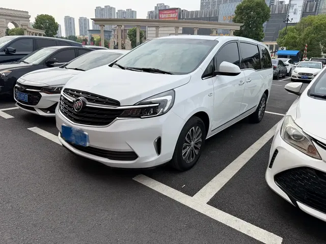 Buick GL8 2022 Land Business Class 652T Luxury
