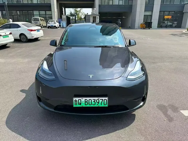 Tesla Model Y 2024 Rear-Wheel Drive Version