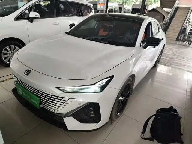 Changan UNI-V 2022 1.5T Sport Edition