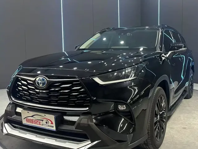 Toyota Highlander 2023 2.5L Smart Hybrid AWD Knight Edition 7-Seater