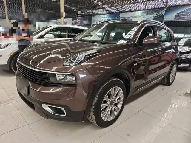Lynk & Co 01 2017 2.0T 2WD
