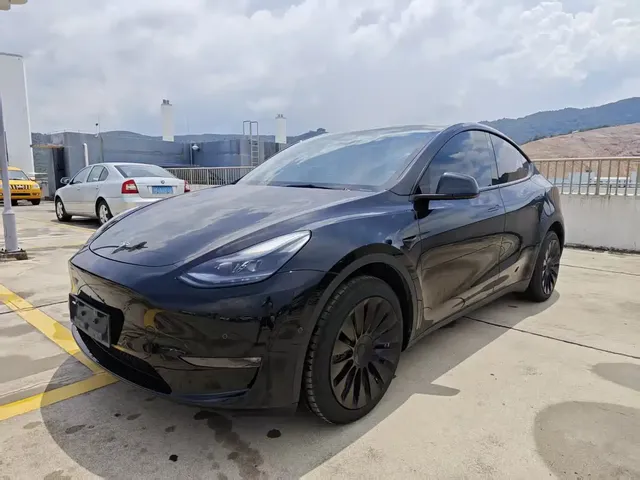 Tesla Model Y 2023 Long Range All-Wheel Drive Edition