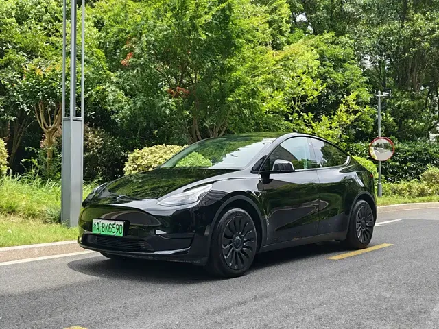Tesla Model Y 2022 Facelift Rear-Wheel Drive Version