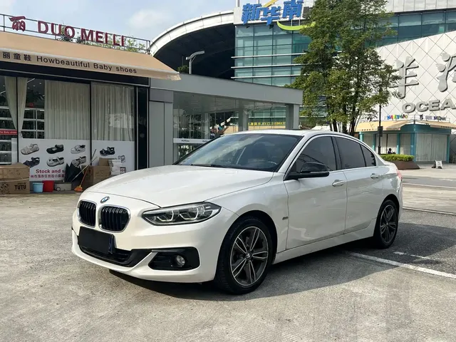 BMW 1 Series 2018 118i Sport Edition