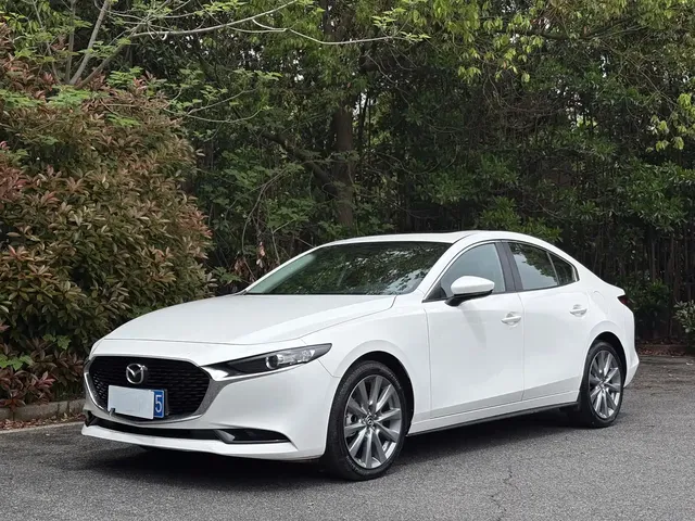 Mazda 3 Axela 2023 2.0L Auto Zhiya