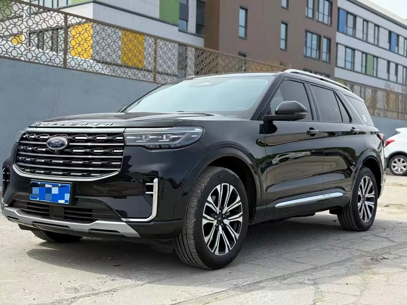 Ford Explorer 2024 2.3T EcoBoost AWD Titanium Edition 6-Seater