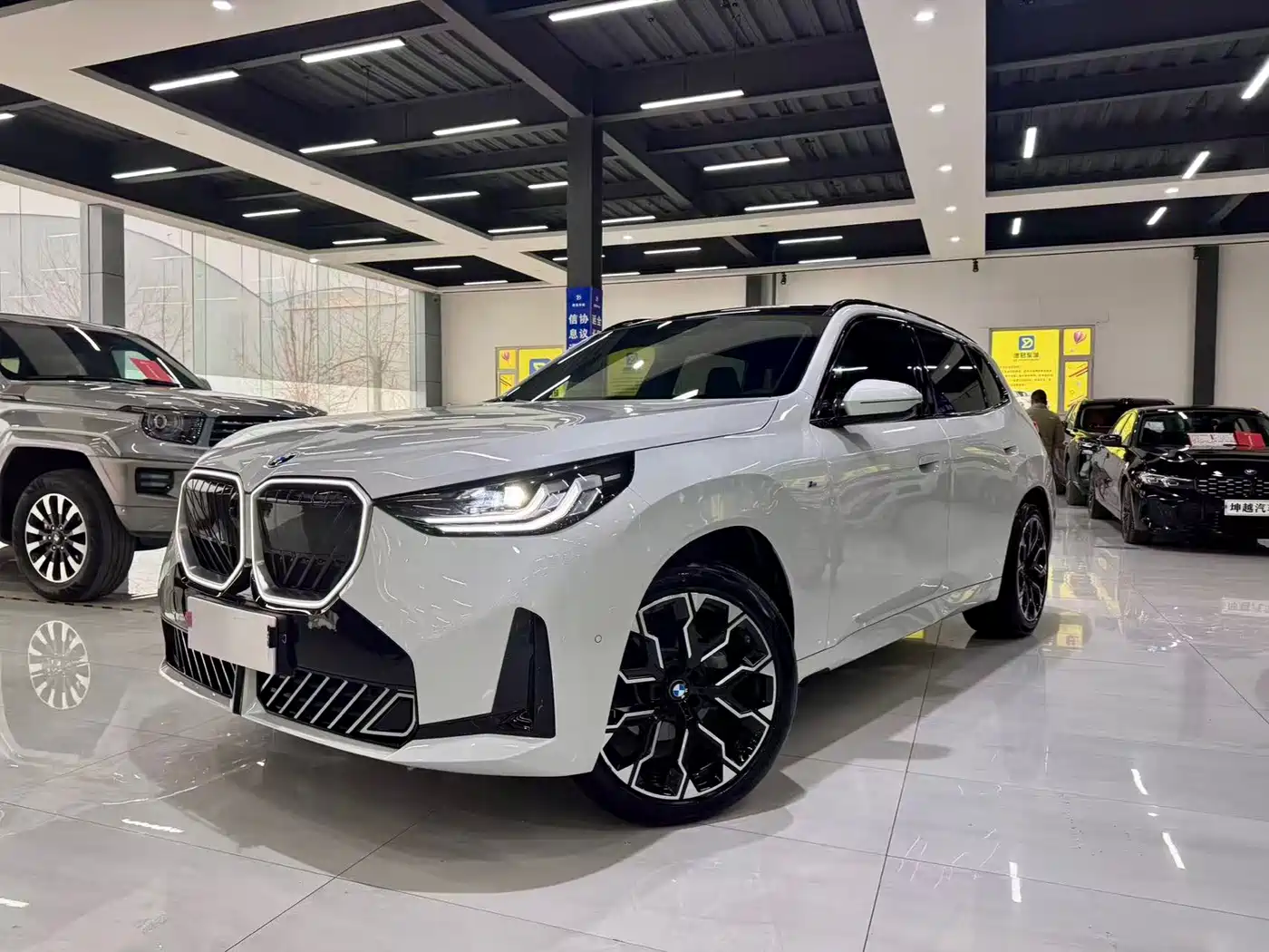BMW X3 2025 xDrive30L Leading Model M Sport Black Package