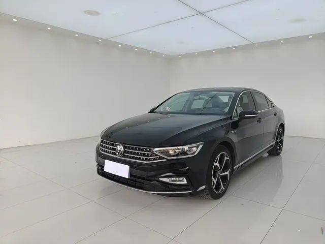 Volkswagen Magotan 2023 Model 2 Million Commemorative Edition 330TSI DSG Luxury