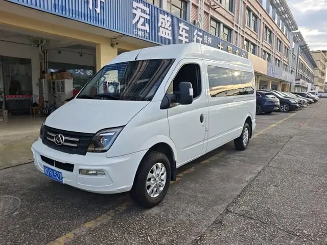 SAIC Maxus Xintu V80 2023 2.0T Manual Classic Aoyun Power Edition Long Wheelbase Medium Roof 6/7/8/9-Seater