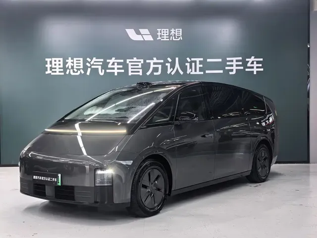 Li Auto MEGA 2024 Ultra
