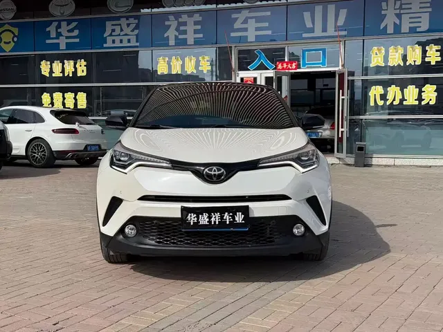 Toyota C-HR 2018 Model 2.0L Luxury Sunroof Version China V