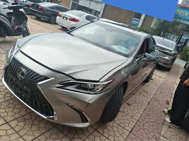Lexus ES 2022 300h Excellence Edition