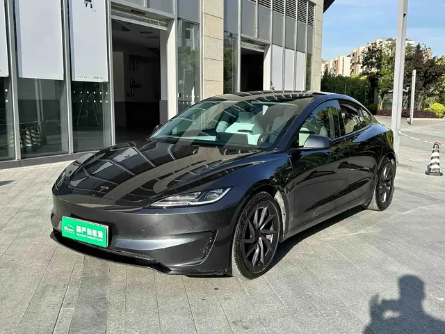 Tesla Model 3 2024 High-Performance All-Wheel Drive Edition