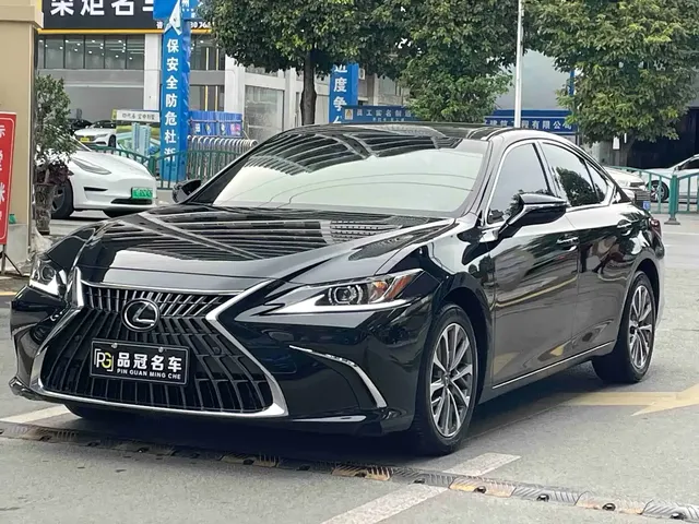 Lexus ES 2023 200 Excellence Edition