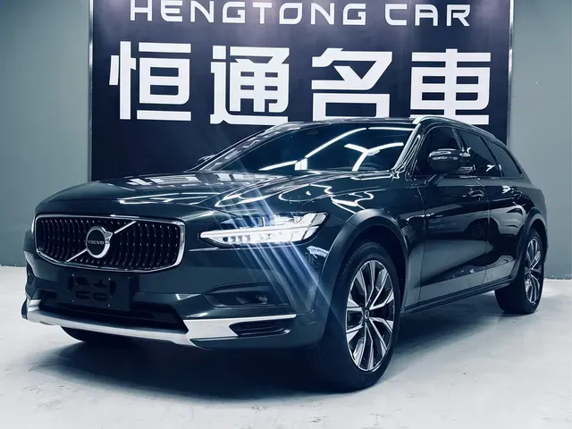 Volvo V90 2021 Model Cross Country B5 AWD Premium Smart Edition