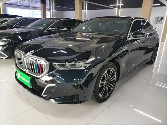 BMW 5 Series 2024 525Li M Sport Package