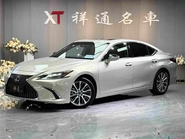 Lexus ES 2020 Model 300h Premium Edition