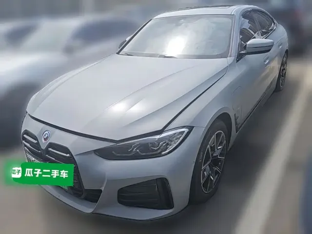 BMW i4 2023 eDrive35