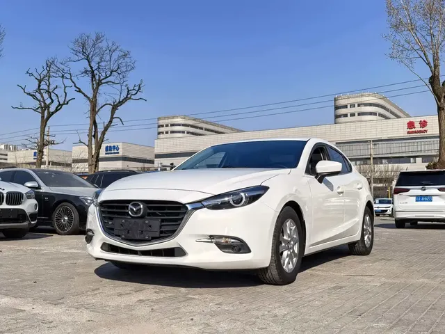 Mazda 3 Axela 2019 Cloud Control Edition Sedan 1.5L Auto Luxury China V