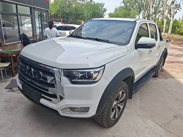 JAC Motors JAC T8 2022 2.0T International Edition Diesel 4WD Luxury Large Double Cab HFC4DB2-2E