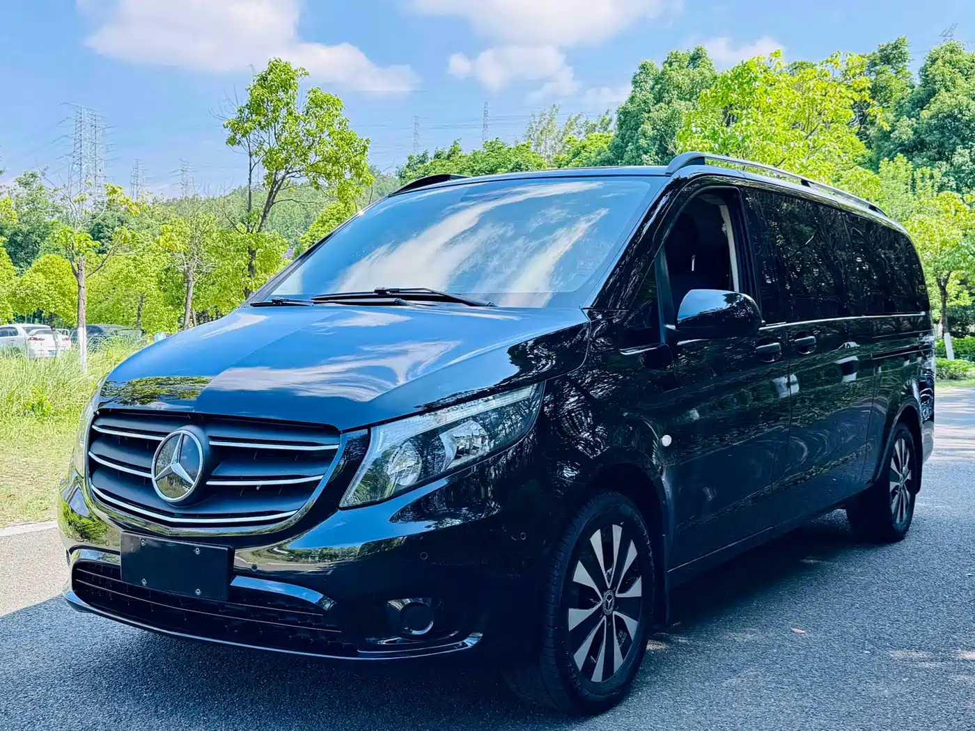 Mercedes-Benz Vito 2021 2.0T Business Edition 9-seater