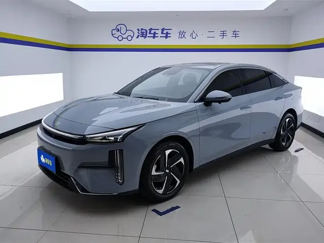 Geely Galaxy L6 2024 60km PLUS Soaring Dragon Edition