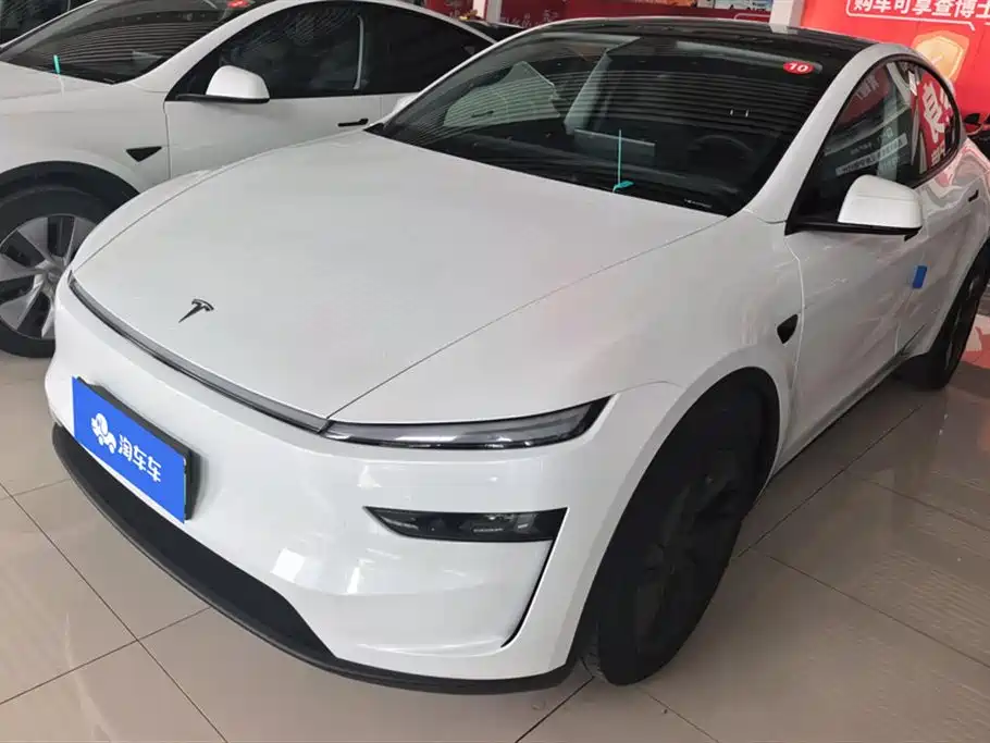 Tesla Model Y 2025 Model Rear-Wheel Drive Launch Edition