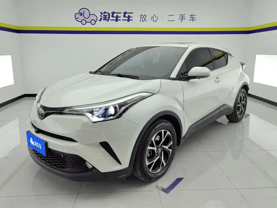 Toyota C-HR 2020 Model 2.0L Leading