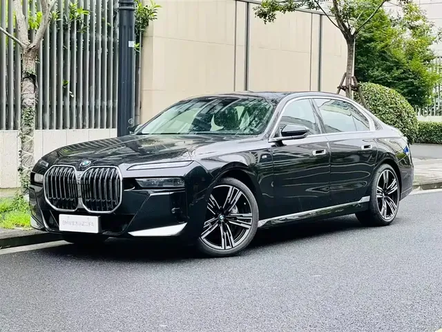 BMW 7 Series 2023 Model 740Li Leading M Sport Package