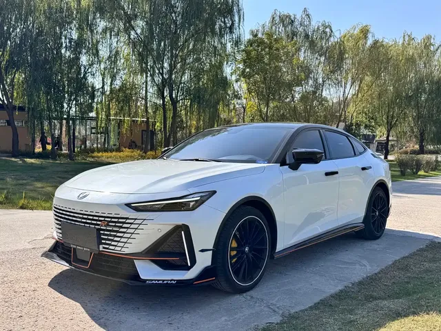 Changan UNI-V 2022 1.5T Premium Model