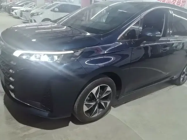 GAC Trumpchi M6 2021 270T DCT Luxury Edition (7-seater)