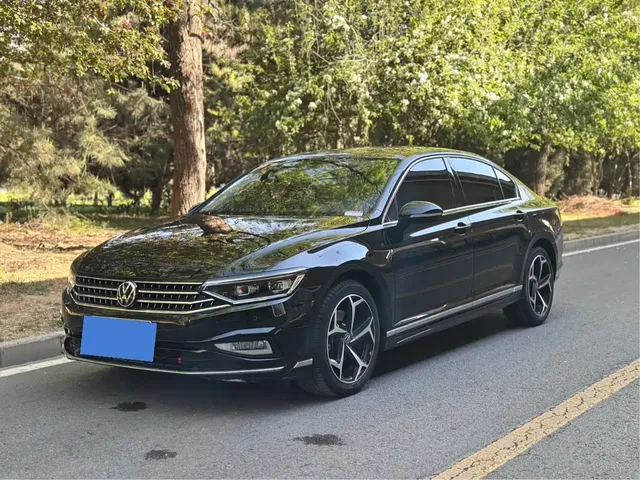 Volkswagen Magotan 2023 Model 2 Million Commemorative Edition 330TSI DSG Luxury