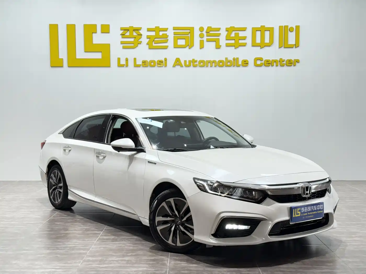 Honda Inspire 2019 Sharp Hybrid 2.0L Pure Elegance China VI
