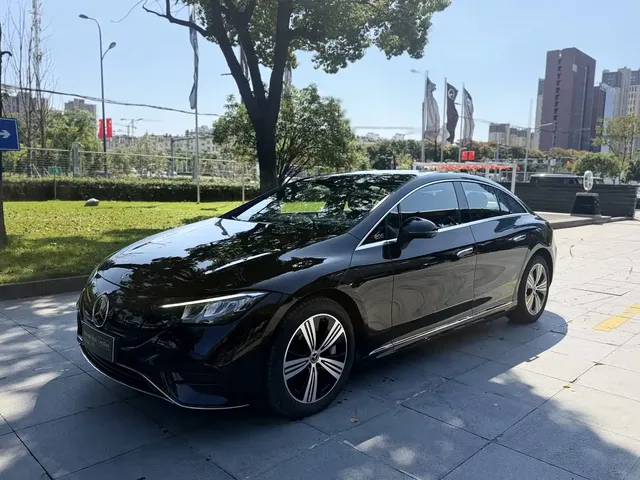 Mercedes-Benz EQE 2025 Model 500 4MATIC Luxury Edition