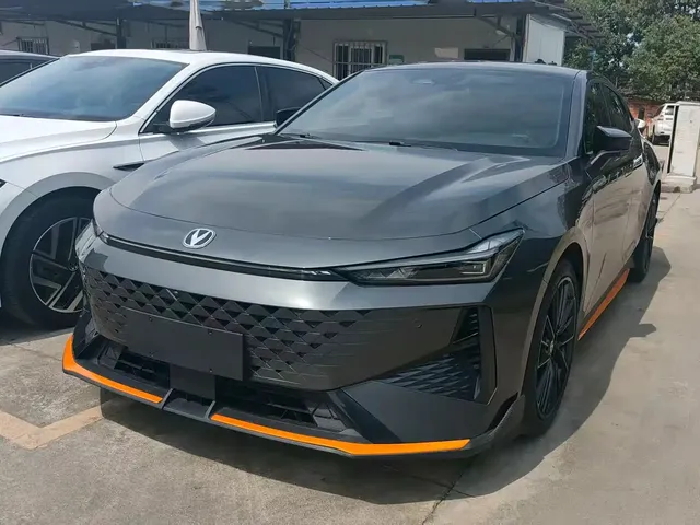 Changan UNI-V 2024 1.5T Deluxe Sport
