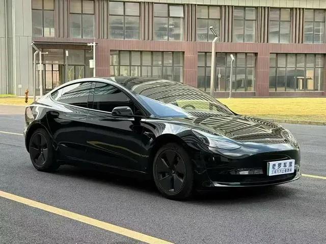Tesla Model 3 2021 Standard Range Rear-Wheel Drive Upgrade