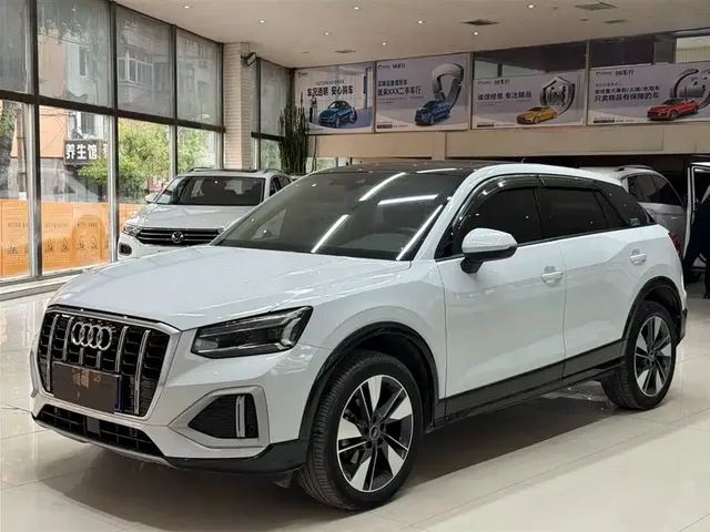 Audi Q2L 2022 35 TFSI Fashion Dynamic