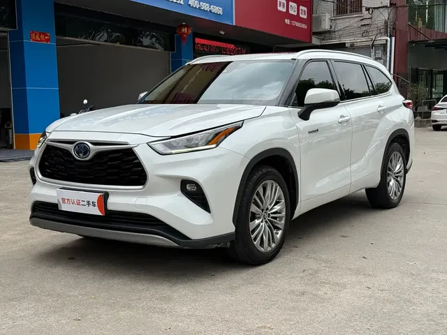 Toyota Highlander 2023 2.5L Smart Hybrid Dual Engine AWD Luxury 7-Seater