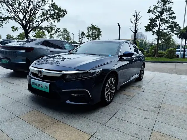 Honda Inspire 2019 Sharp Hybrid 2.0L Pure Elegance China VI