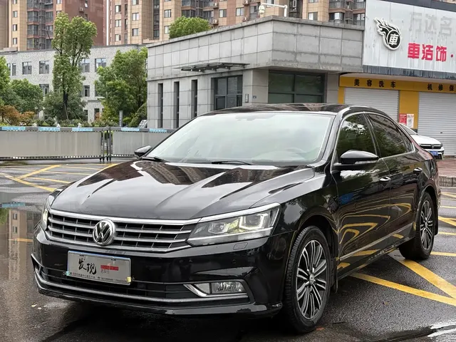 Volkswagen Passat 2017 330TSI DSG Luxury