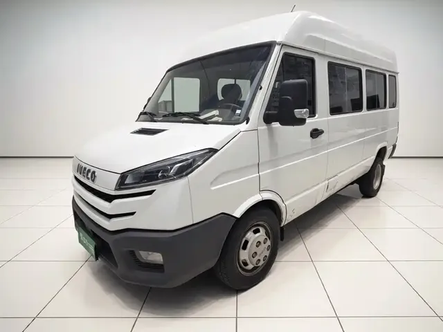 Iveco Daily 2023 Model 2.5T A37M1 Long Wheelbase Medium Roof Dual Tires Sliding Door 5-9 Seats