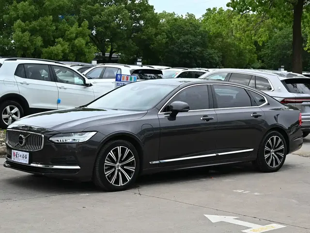 Volvo S90 Plug-in Hybrid 2021 T8 E-Drive Hybrid Zhiyi Luxury Edition