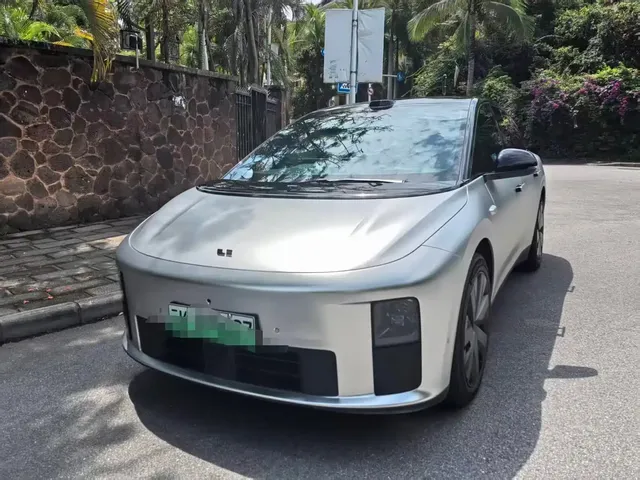 Li Auto i6 2025 2WD Base Model