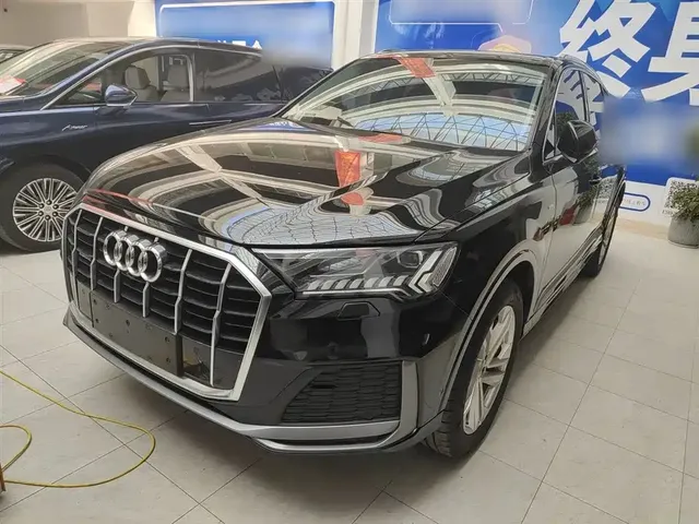 Audi Q7 2023 45 TFSI quattro S line Sport