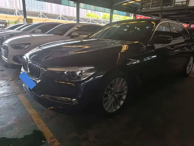 BMW 5 Series 2018 525Li Luxury Package