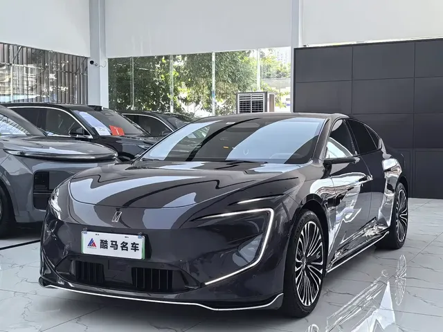 Avatr 12 2023 650 Triple Laser 4WD GT Edition