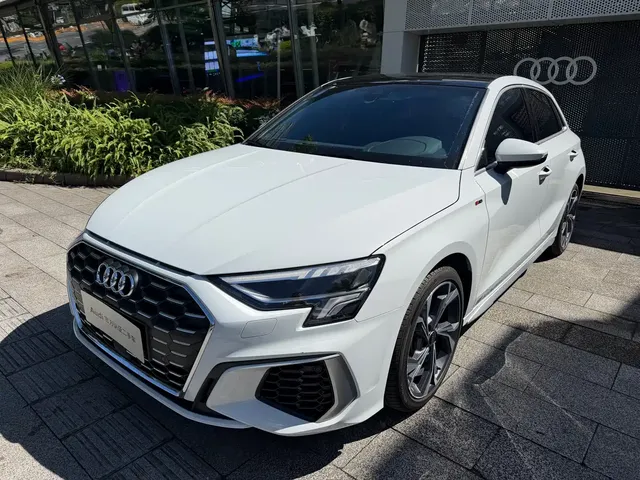 Audi A3 2024 Model Sportback 35 TFSI Fashion Sport