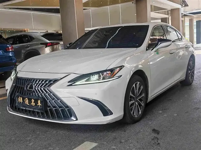 Lexus ES 2021 200 Excellence Edition