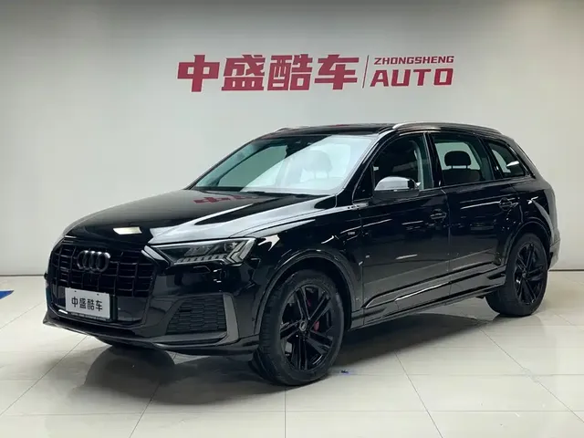 Audi Q7 2023 45 TFSI quattro S line Sport